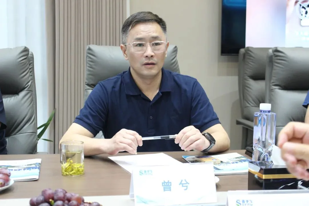 曾兮在专题交流座谈会上